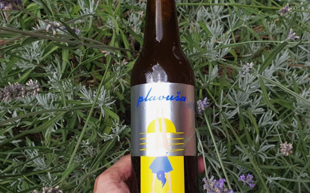 Simpatično i ukusno pivo 'Plavuša' domaće ženske zadruge Brlog - Eat ...