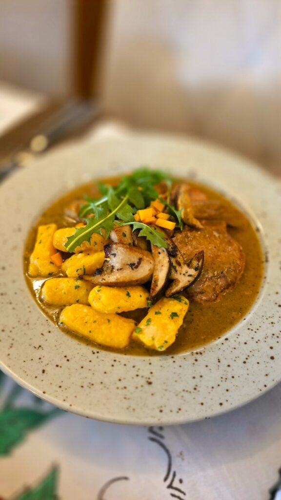 teleći odrezak u umaku od vrganja i njoke od bundeve