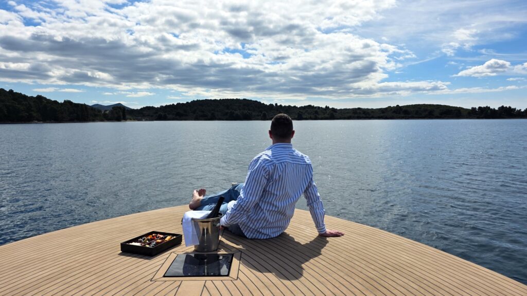 Hilton Ugljan Curio Collection