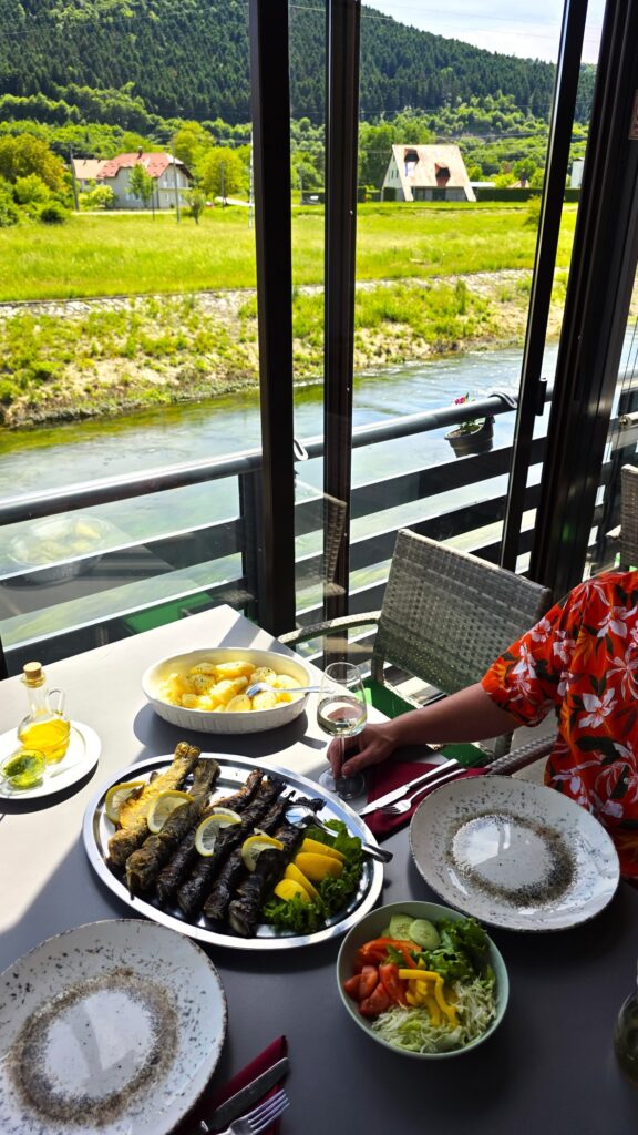 Pastrva Gacka bistro Ribič